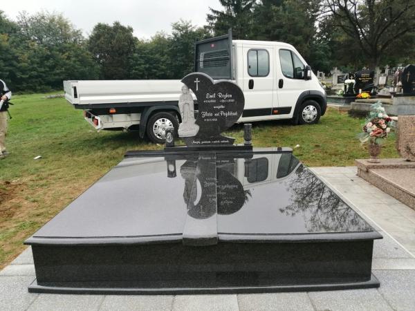 824bdc4e-2f42-40e3-a093-b913a71f7d94