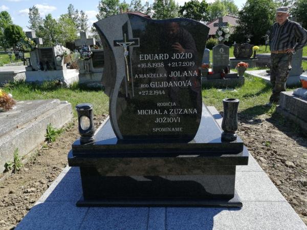 e457a7e6-fdfe-4067-8430-29a2aec04695